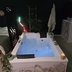 11 بيت الحب *