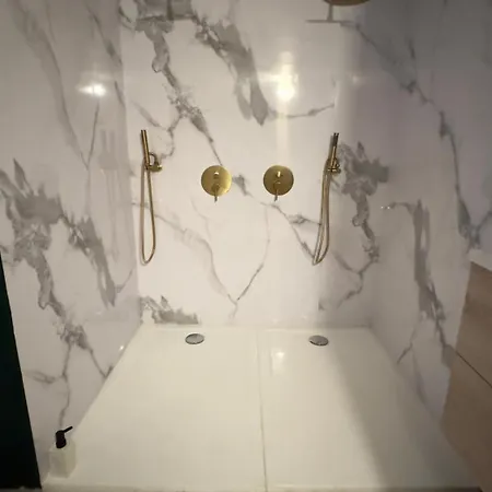 ラブホテル 11 トゥールコワン